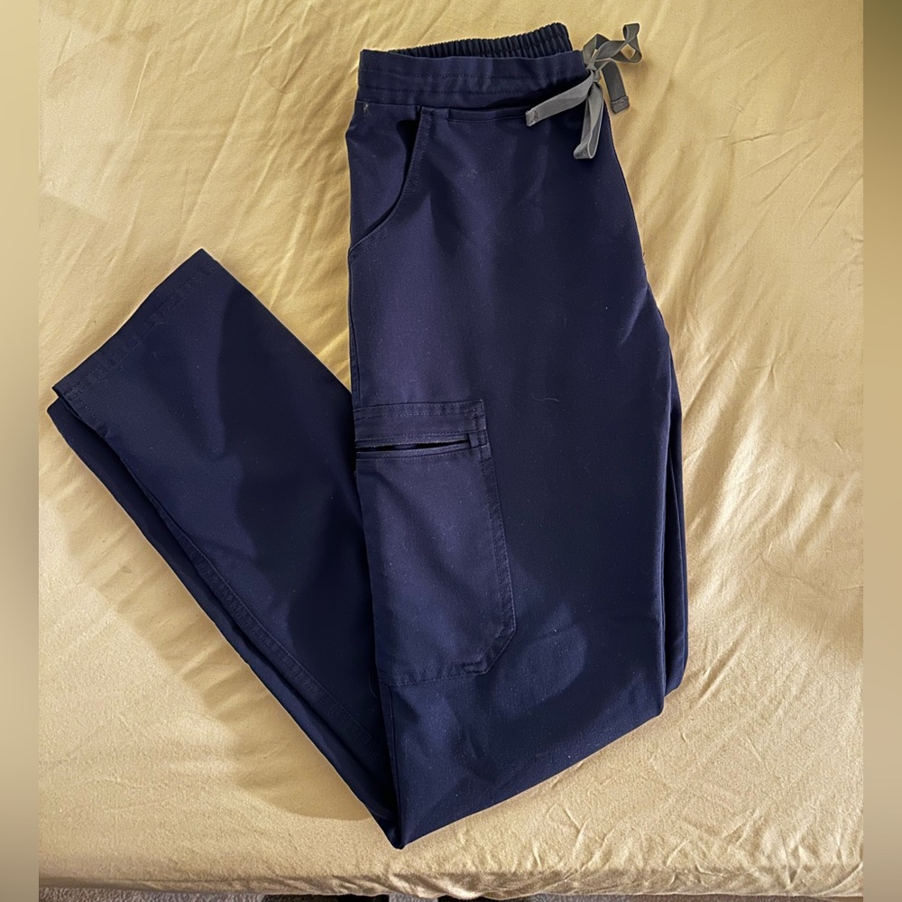 Figs Kade Cargo Scrub Pants in Navy